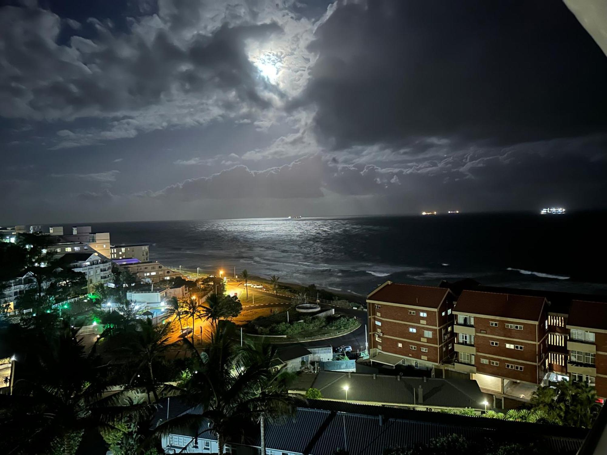 Umdloti Holiday Resort Apartment 514 - Amazing Breaker & Ocean Views Ngoại thất bức ảnh